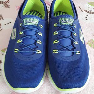 SKETCHERS AIR COOLED MEMORY FOAM WOMANS SIZE 5 EUC